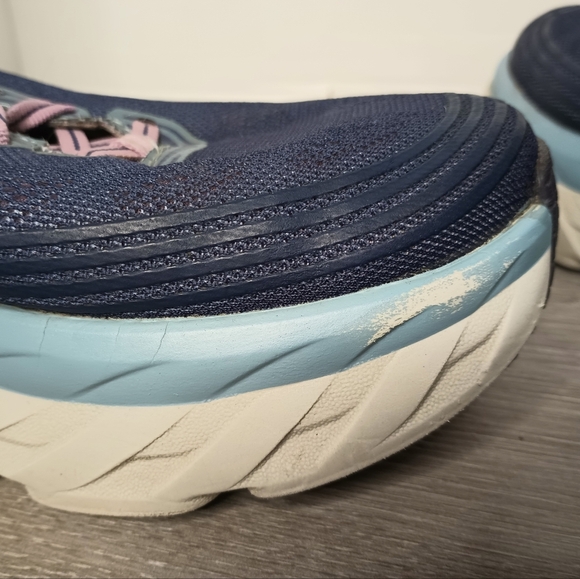 Hoka One One Bondi 6 Athletic Running Shoes Womens 8 Purple Blue Pink Ombre - Picture 14 of 14